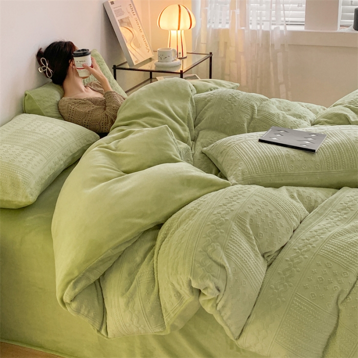 91家纺网 家纺一手货源 找家纺 总小久久2023欧式烂花A类3D雕花纯色牛奶绒法莱绒四件套