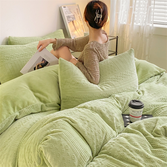 91家纺网 家纺一手货源 找家纺 总小久久2023欧式烂花A类3D雕花纯色牛奶绒法莱绒四件套