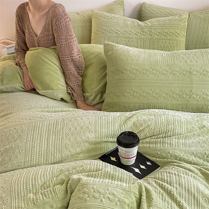 91家纺网 家纺一手货源 找家纺 总小久久2023欧式烂花A类3D雕花纯色牛奶绒法莱绒四件套