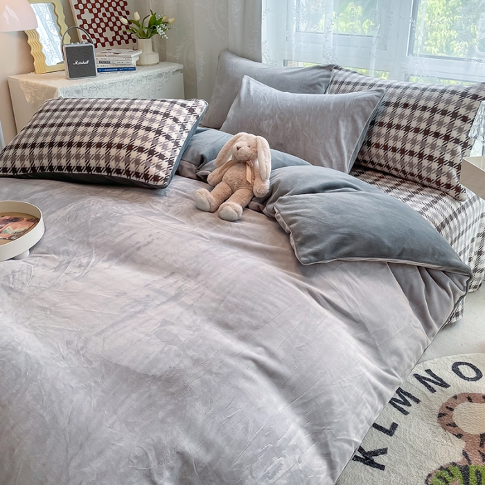 91家纺网 家纺一手货源 找家纺 HL原创 2022新款纯色混搭牛奶绒四件套 灰配格