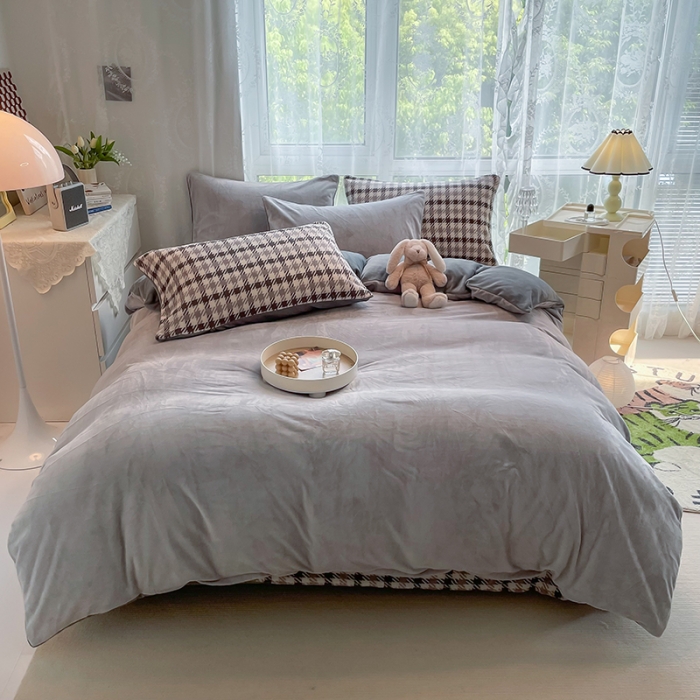 91家纺网 家纺一手货源 找家纺 HL原创 2022新款纯色混搭牛奶绒四件套 灰配格