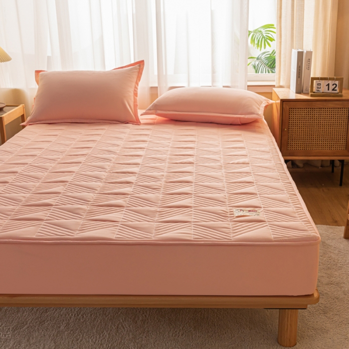 91家纺网 家纺一手货源 找家纺 乐视 2024新款A类纯色大豆纤维夹棉床笠 线条格-粉玉