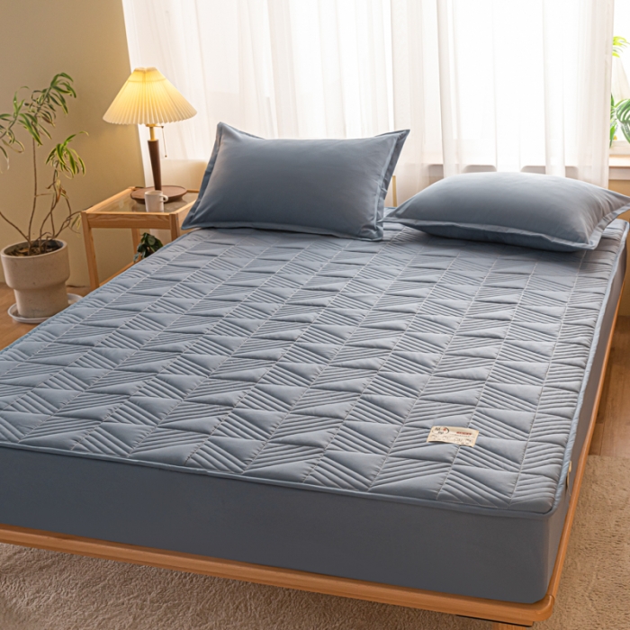 91家纺网 家纺一手货源 找家纺 乐视 2024新款A类纯色大豆纤维夹棉床笠 线条格-墨兰