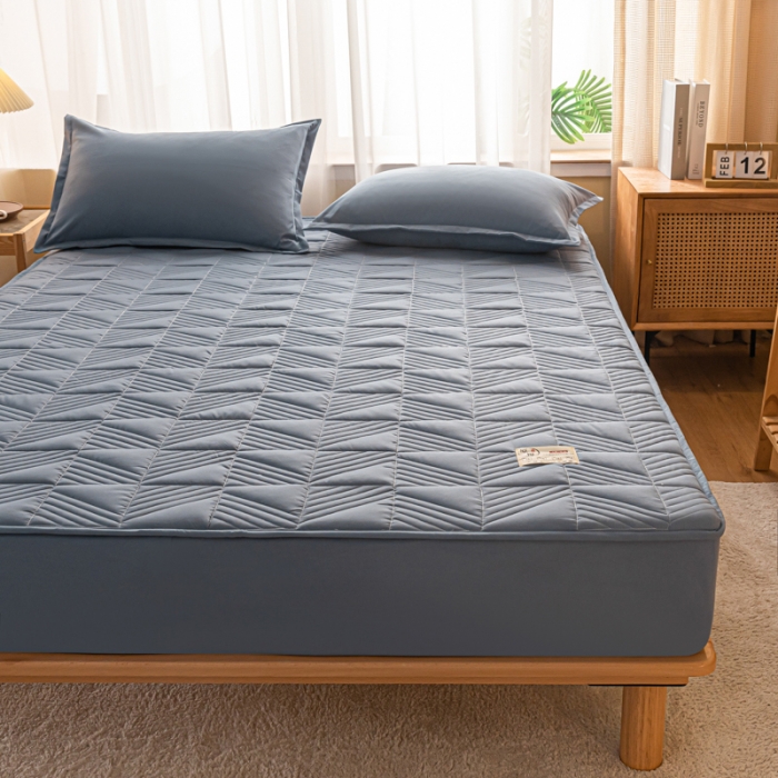 91家纺网 家纺一手货源 找家纺 乐视 2024新款A类纯色大豆纤维夹棉床笠 线条格-墨兰