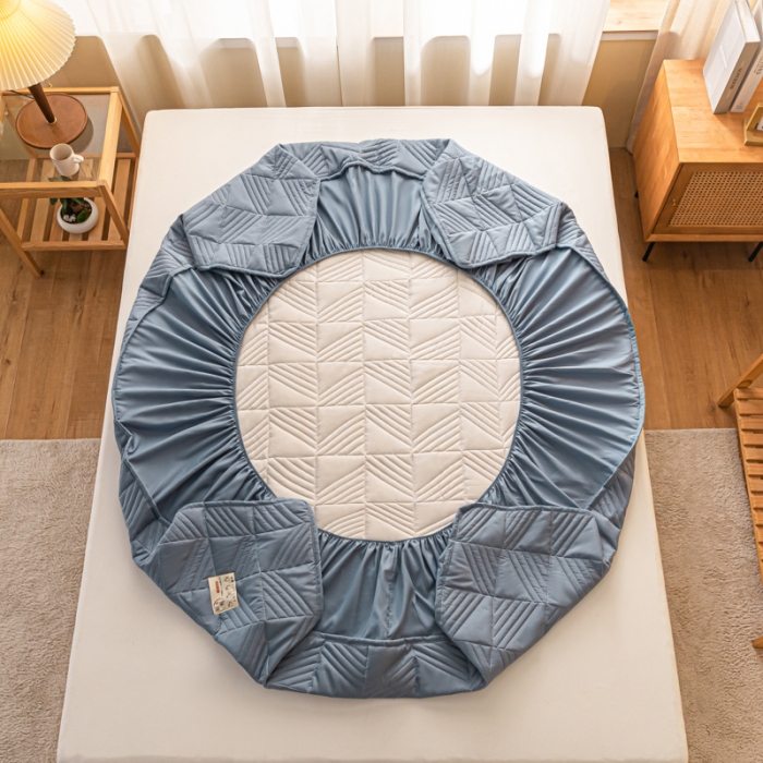 91家纺网 家纺一手货源 找家纺 乐视 2024新款A类纯色大豆纤维夹棉床笠 线条格-墨兰