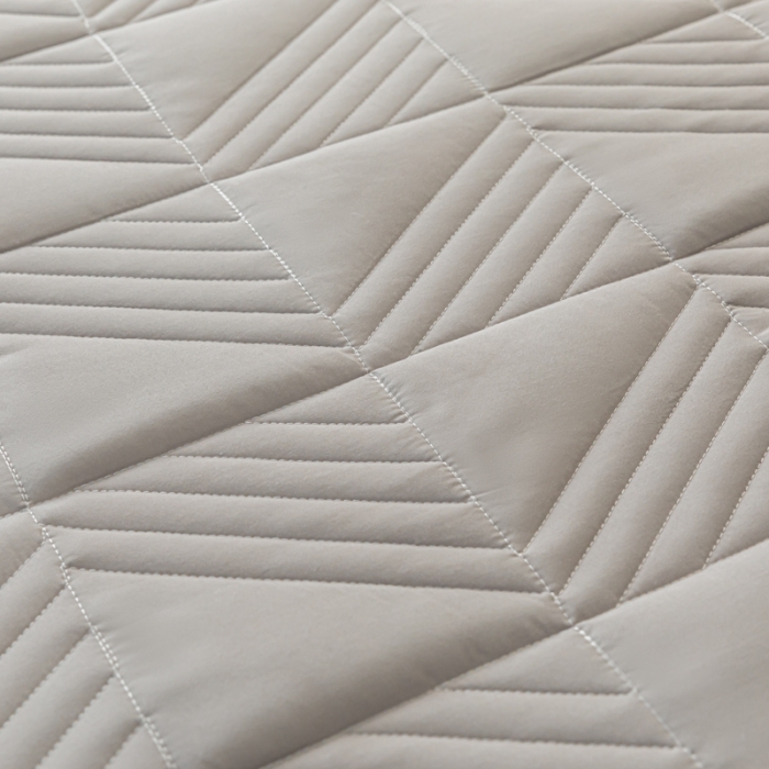 91家纺网 家纺一手货源 找家纺 乐视 2024新款A类纯色大豆纤维夹棉床笠 线条格-烟灰