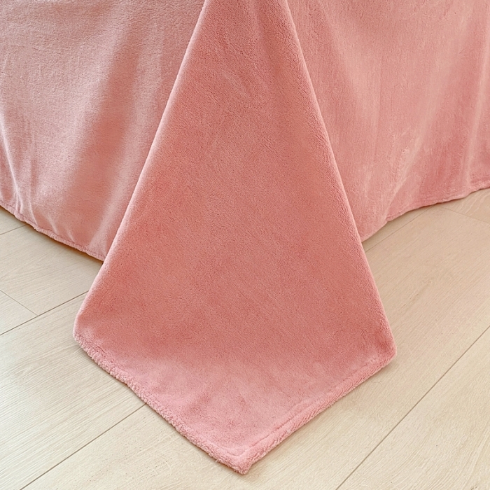 91家纺网 家纺一手货源 找家纺 木堇 2022秋冬款高克重甜美系列印花牛奶绒四件套 爱心泡泡