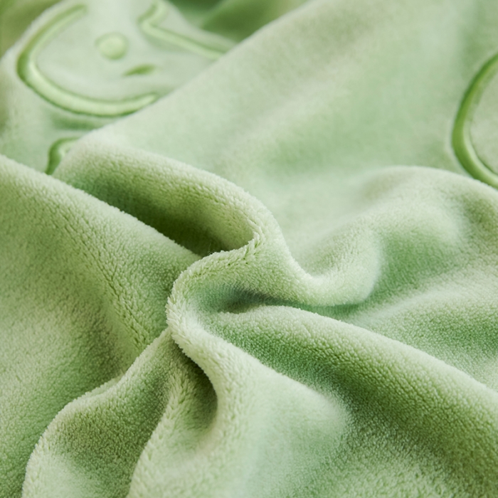 91家纺网 家纺一手货源 找家纺 凡客家居 2022新款牛奶绒立体绣花四件套 星际潮牌-果绿