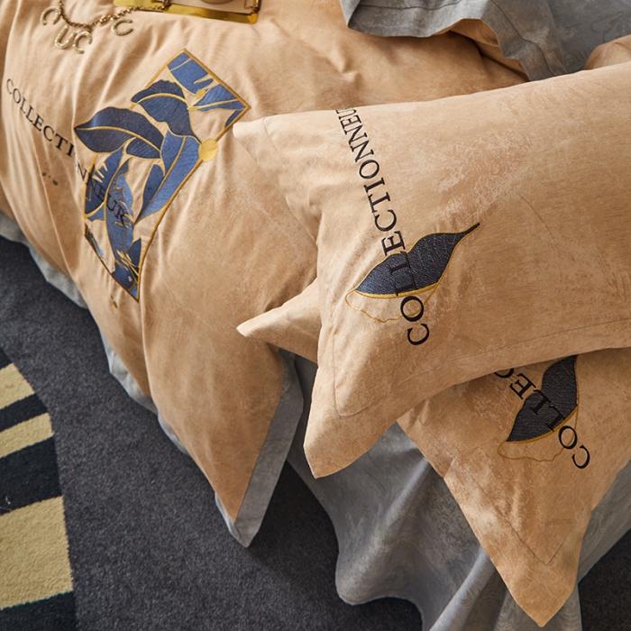 91家纺网 家纺一手货源 找家纺 凡客家居  2022新款阳绒磨毛刺绣博拉图系列四件套 博拉图-卡其