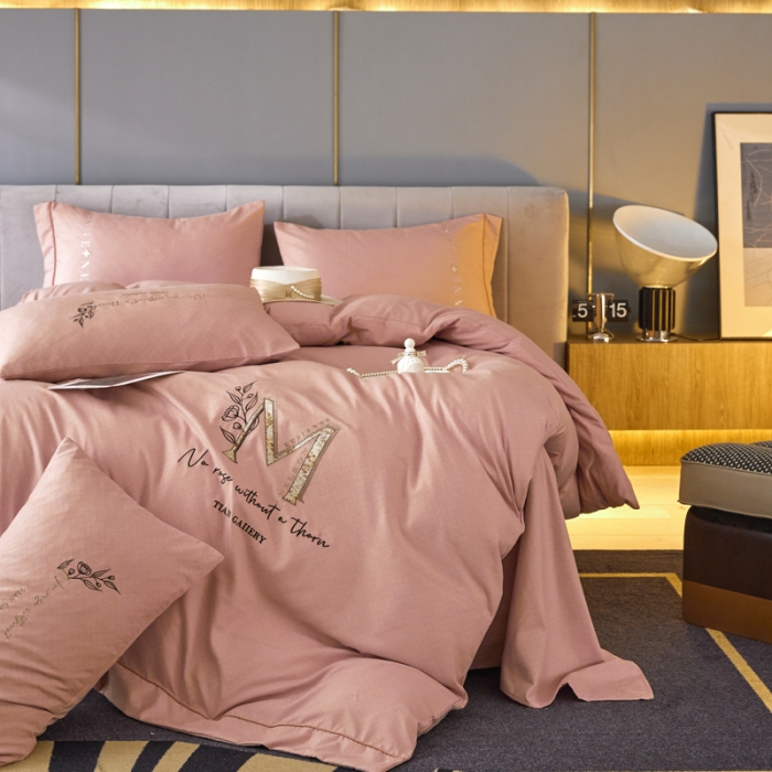 91家纺网 家纺一手货源 找家纺 凡客家居  2022新款阳绒磨毛刺绣诺伊系列四件套 诺伊-粉