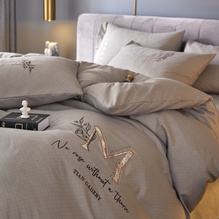 91家纺网 家纺一手货源 找家纺 凡客家居  2022新款阳绒磨毛刺绣诺伊系列四件套 诺伊-灰