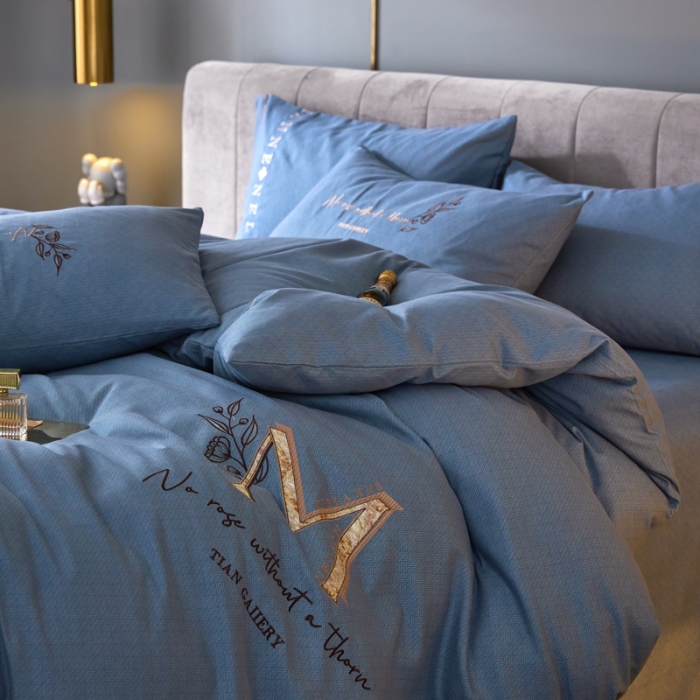 91家纺网 家纺一手货源 找家纺 凡客家居  2022新款阳绒磨毛刺绣诺伊系列四件套 诺伊-蓝