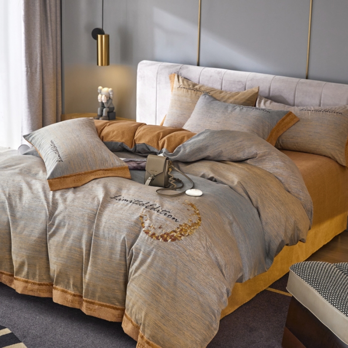 91家纺网 家纺一手货源 找家纺 凡客家居  2022新款阳绒磨毛刺绣卡曼系列四件套 卡曼-灰