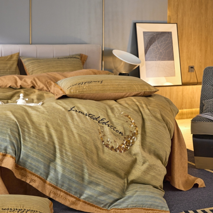 91家纺网 家纺一手货源 找家纺 凡客家居  2022新款阳绒磨毛刺绣卡曼系列四件套 卡曼-绿