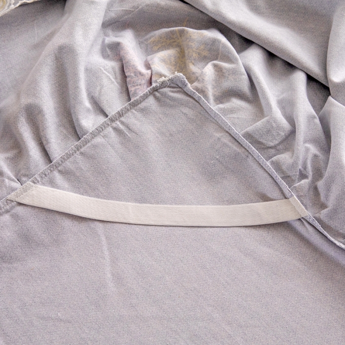 91家纺网 家纺一手货源 找家纺 纽缦 2022新款纯棉磨毛加厚系列-单床裙 奇遇森林-灰