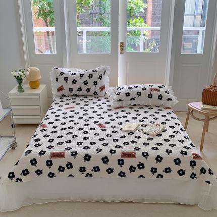 91家纺网 家纺一手货源 找家纺 （总）桃子新款ins韩版亲肤加厚牛奶绒雪纺花边床盖三件套