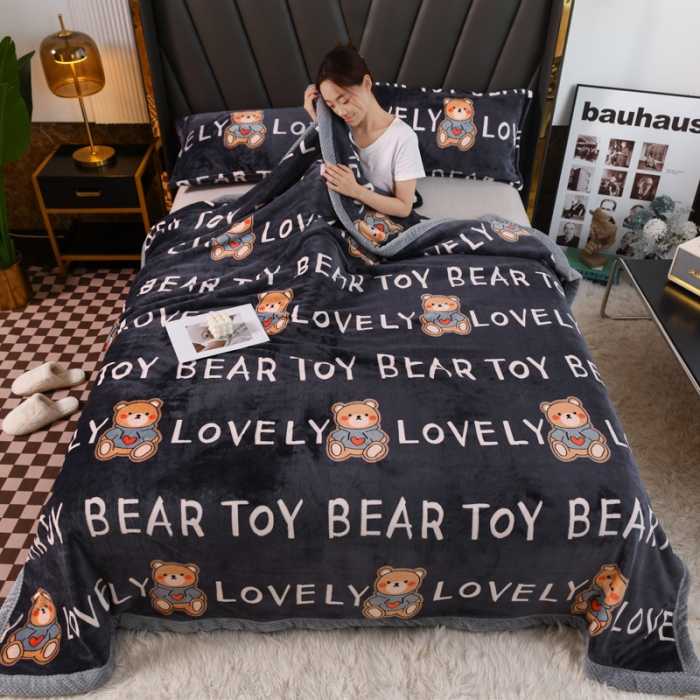 91家纺网 家纺一手货源 找家纺 雅萱  2024新款菠萝格牛奶绒包边毛毯 LOVE熊