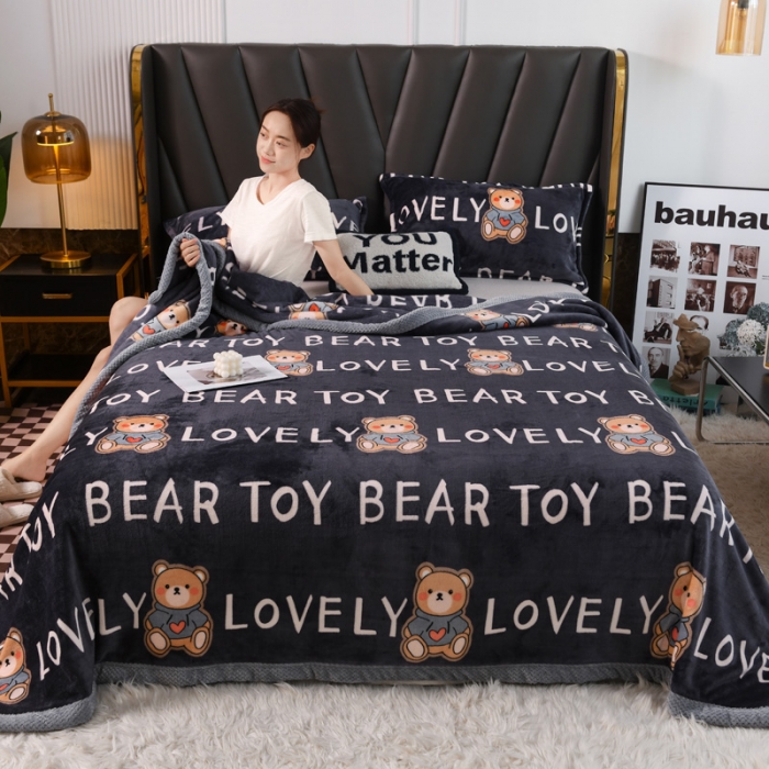 91家纺网 家纺一手货源 找家纺 雅萱  2024新款菠萝格牛奶绒包边毛毯 LOVE熊