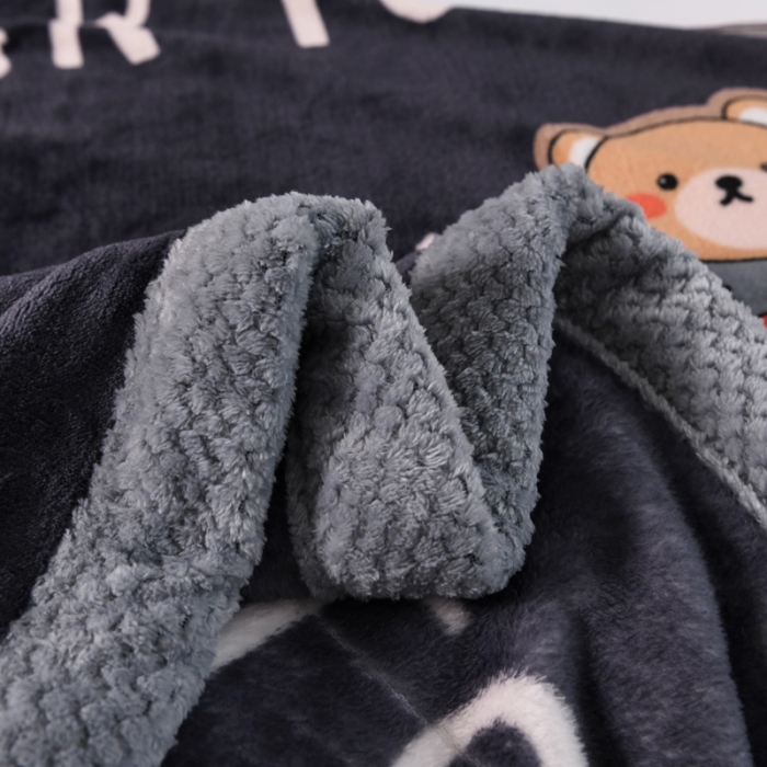91家纺网 家纺一手货源 找家纺 雅萱  2024新款菠萝格牛奶绒包边毛毯 LOVE熊