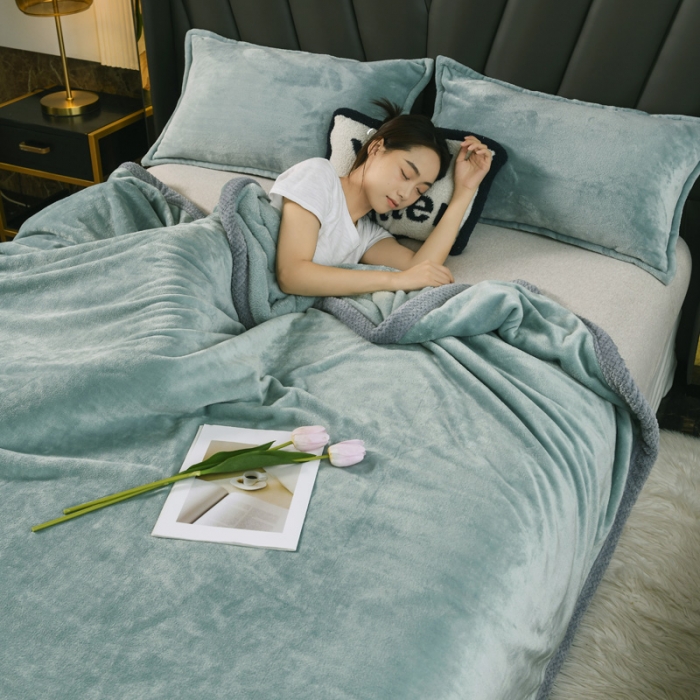 91家纺网 家纺一手货源 找家纺 雅萱  2024新款菠萝格牛奶绒包边毛毯 百合绿