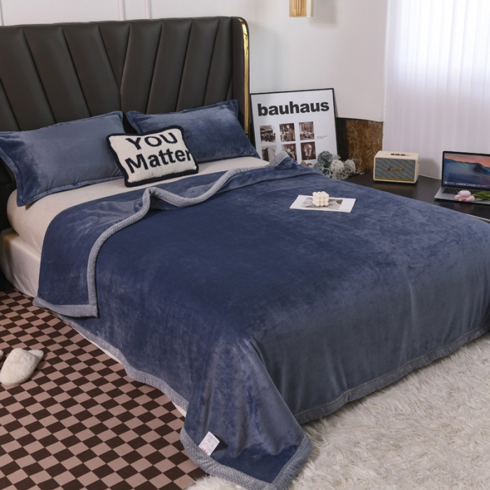 91家纺网 家纺一手货源 找家纺 雅萱  2024新款菠萝格牛奶绒包边毛毯 宾利蓝