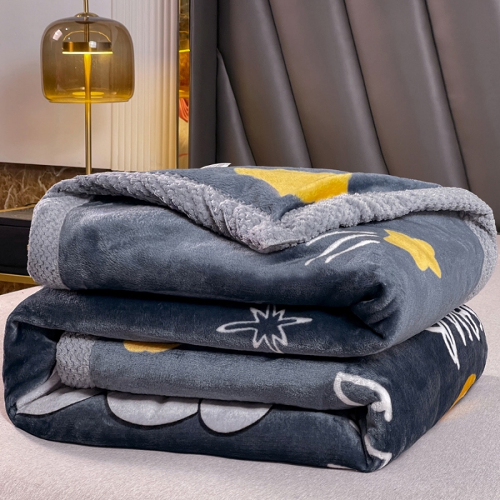 91家纺网 家纺一手货源 找家纺 雅萱  2024新款菠萝格牛奶绒包边毛毯 草莓恐龙