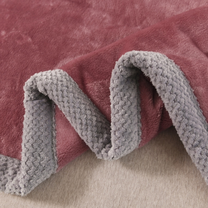 91家纺网 家纺一手货源 找家纺 雅萱  2024新款菠萝格牛奶绒包边毛毯 豆沙