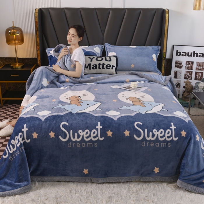 91家纺网 家纺一手货源 找家纺 雅萱  2024新款菠萝格牛奶绒包边毛毯 海豚和熊