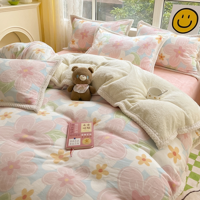 91家纺网 家纺一手货源 找家纺 琪格格 新品热款牛奶绒精拍A牛奶绒B兔兔绒大包边四件套