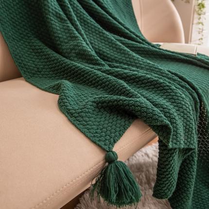 91家纺网 家纺一手货源 找家纺 朴尔 2022新款北欧纳维亚系列日光流苏针织毯 墨绿色