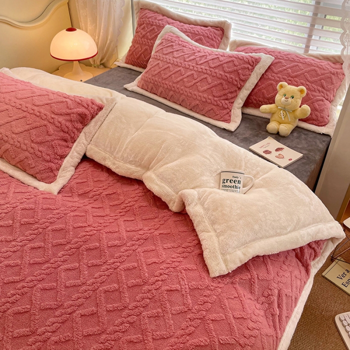 91家纺网 家纺一手货源 找家纺 琪格格 2022新款剪花绒vs兔兔绒四件套 剪花绒-玫红