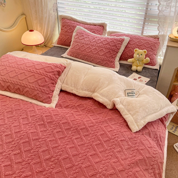 91家纺网 家纺一手货源 找家纺 琪格格 2022新款剪花绒vs兔兔绒四件套 剪花绒-玫红