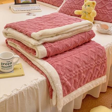 91家纺网 家纺一手货源 找家纺 （总）琪格格 2022年新款剪花绒vs兔兔绒毛毯