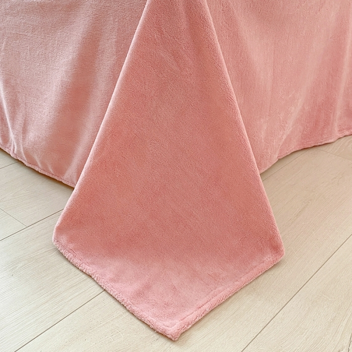 91家纺网 家纺一手货源 找家纺 木堇 2022秋冬款高克重甜美系列印花牛奶绒四件套 粉熊宝宝