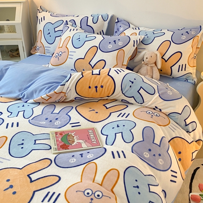 91家纺网 家纺一手货源 找家纺 木堇 2022秋冬新款高克重甜美系列印花牛奶绒四件套 乖小兔