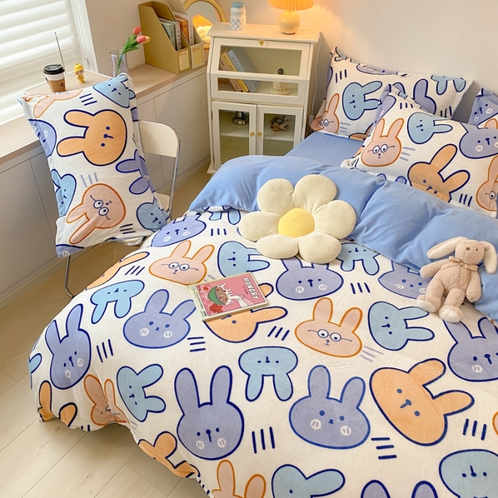 91家纺网 家纺一手货源 找家纺 木堇 2022秋冬新款高克重甜美系列印花牛奶绒四件套 乖小兔