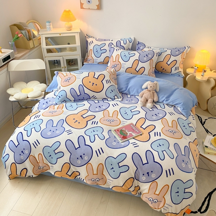 91家纺网 家纺一手货源 找家纺 木堇 2022秋冬新款高克重甜美系列印花牛奶绒四件套 乖小兔