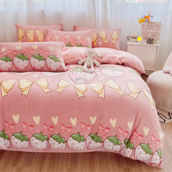 91家纺网 家纺一手货源 找家纺 西引力 2022新款加厚印花牛奶绒单被套及枕套法莱绒直播 甜蜜蜜