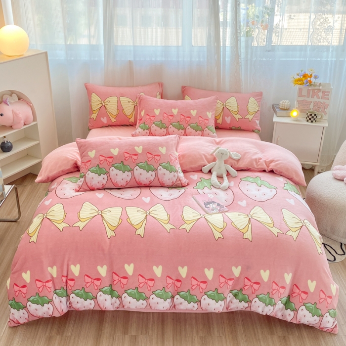 91家纺网 家纺一手货源 找家纺 西引力 2022新款加厚印花牛奶绒单被套及枕套法莱绒直播 甜蜜蜜