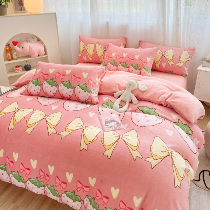 91家纺网 家纺一手货源 找家纺 西引力 2022新款加厚印花牛奶绒单被套及枕套法莱绒直播 甜蜜蜜