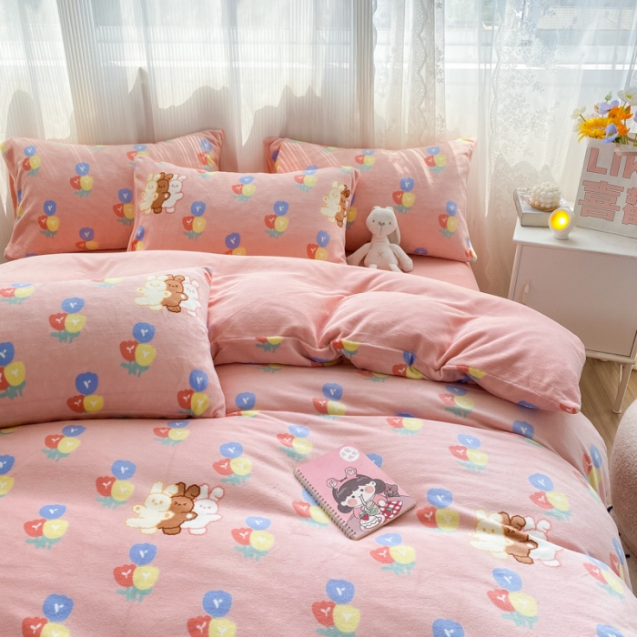 91家纺网 家纺一手货源 找家纺 西引力 2022新款加厚印花牛奶绒单被套及枕套法莱绒直播 小花花