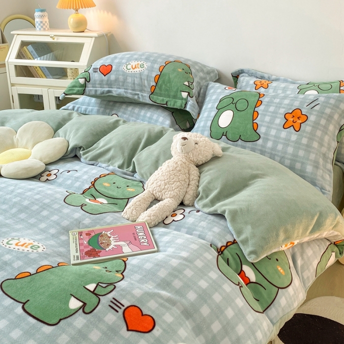 91家纺网 家纺一手货源 找家纺 木堇 2022秋冬新款高克重甜美系列印花牛奶绒四件套光波恐龙