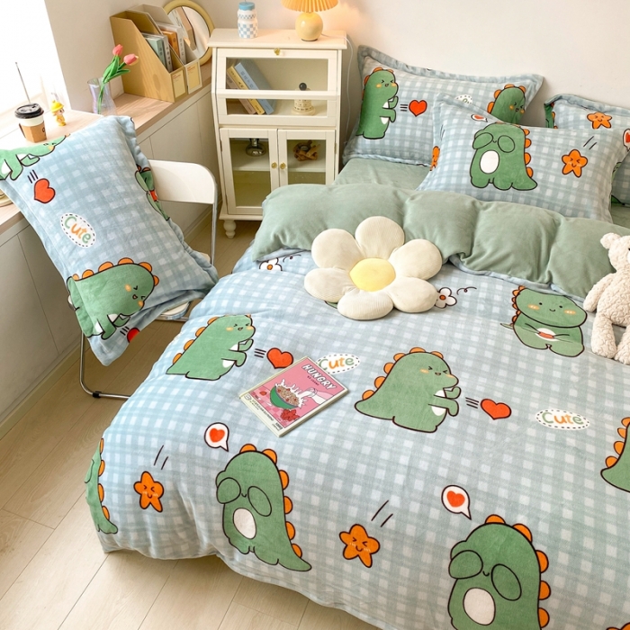 91家纺网 家纺一手货源 找家纺 木堇 2022秋冬新款高克重甜美系列印花牛奶绒四件套光波恐龙