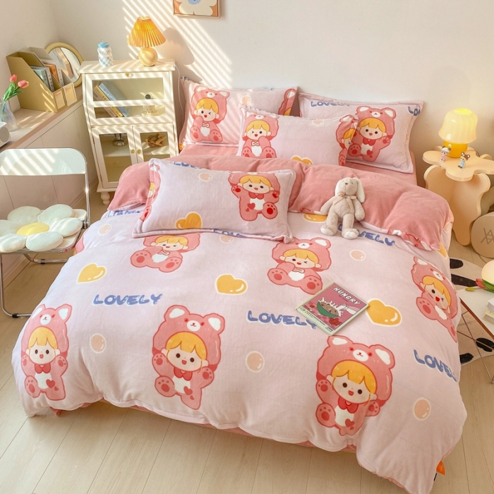 91家纺网 家纺一手货源 找家纺 木堇 2022秋冬新款高克重甜美系列印花牛奶绒四件套可爱女孩