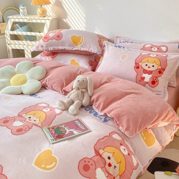 91家纺网 家纺一手货源 找家纺 木堇 2022秋冬新款高克重甜美系列印花牛奶绒四件套可爱女孩