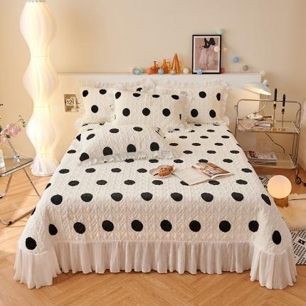 91家纺网 家纺一手货源 找家纺 2023新款高克重牛奶绒夹棉床盖三件套 经典波点