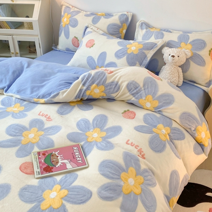 91家纺网 家纺一手货源 找家纺 木堇 2022秋冬新款高克重甜美系列印花牛奶绒四件套幸运兰花