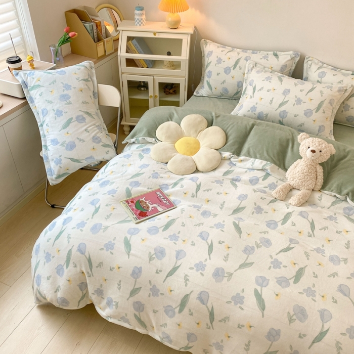 91家纺网 家纺一手货源 找家纺 木堇 2022秋冬新款高克重甜美系列印花牛奶绒四件套郁金香兰