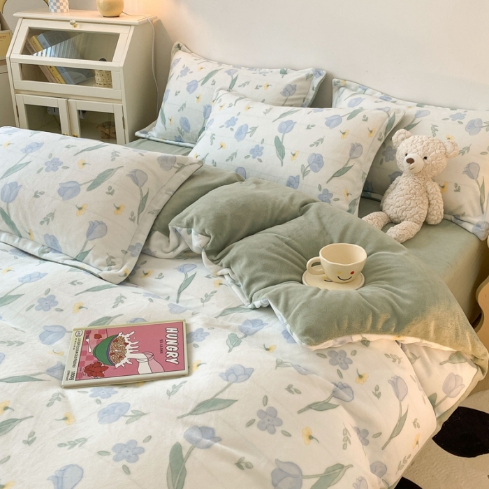 91家纺网 家纺一手货源 找家纺 木堇 2022秋冬新款高克重甜美系列印花牛奶绒四件套郁金香兰