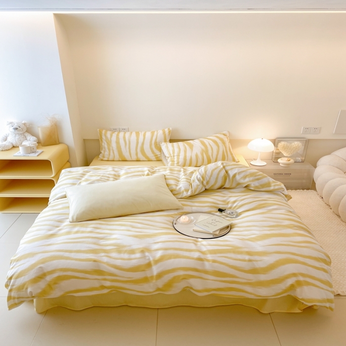 91家纺网 家纺一手货源 找家纺 昔可 2022新款全棉四件套影棚图2 奶油黄豹纹